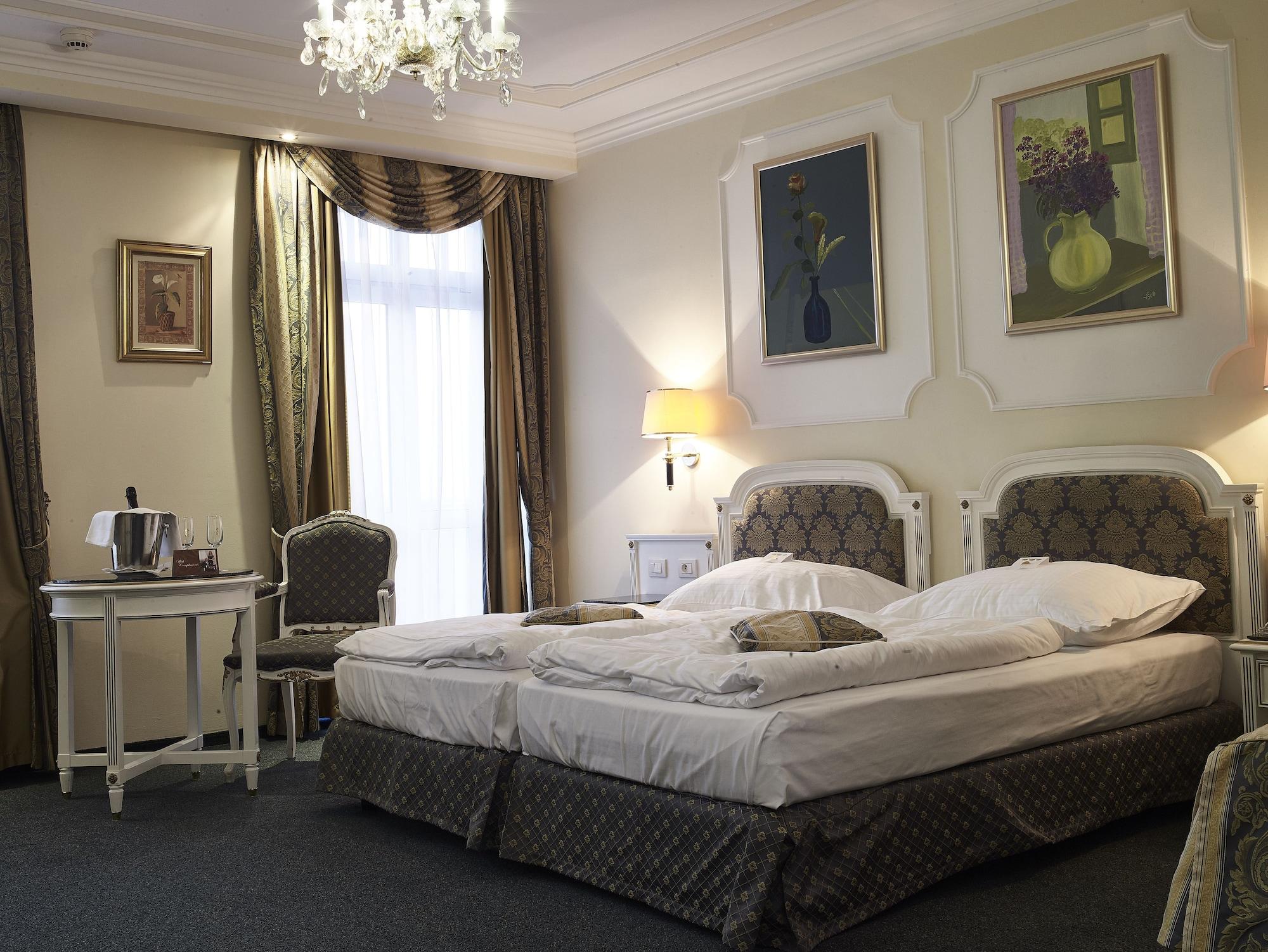 Esplanade Spa And Golf Resort Marianske Lazne Bagian luar foto