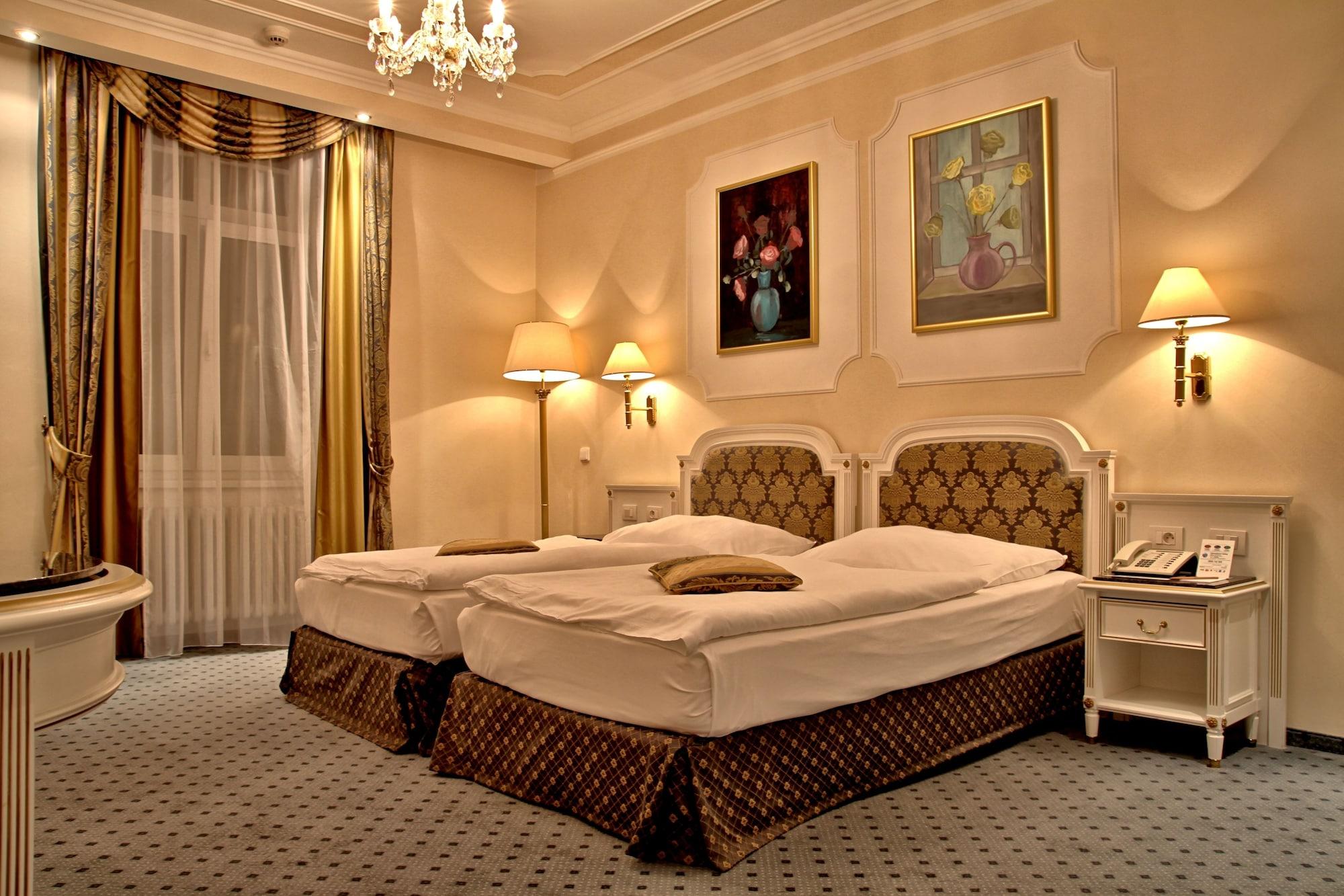 Esplanade Spa And Golf Resort Marianske Lazne Bagian luar foto