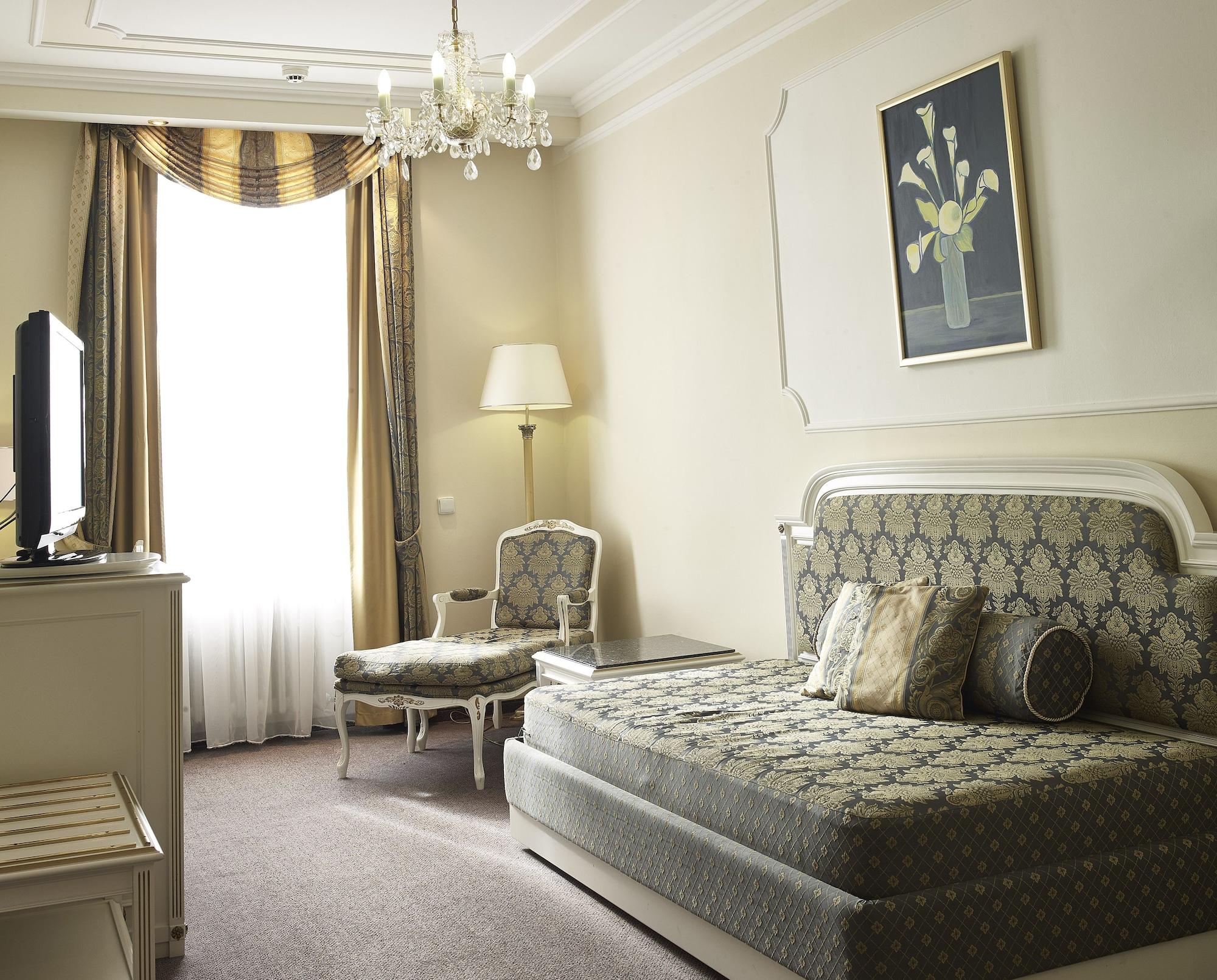 Esplanade Spa And Golf Resort Marianske Lazne Bagian luar foto