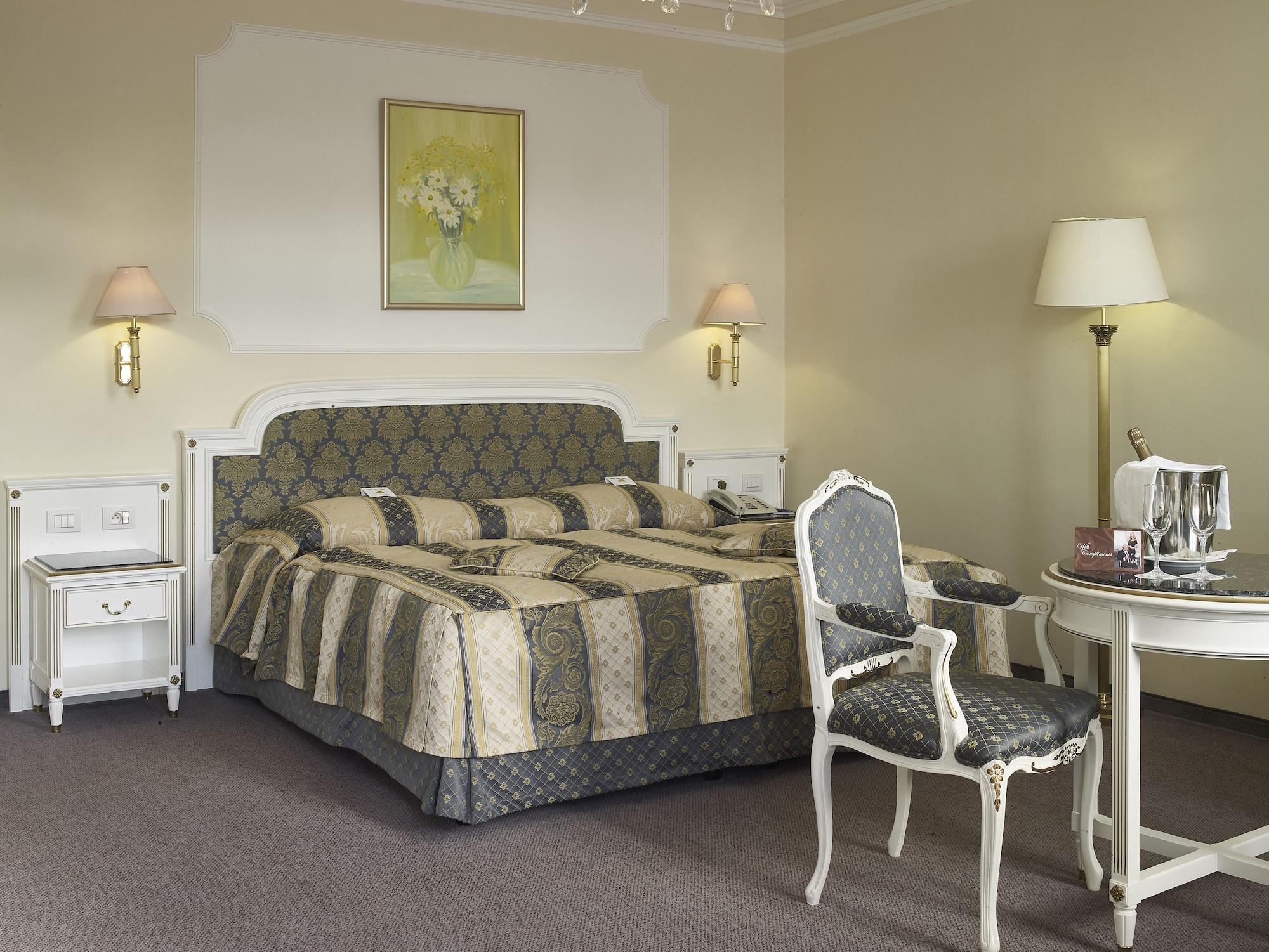 Esplanade Spa And Golf Resort Marianske Lazne Bagian luar foto