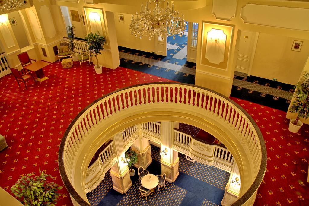 Esplanade Spa And Golf Resort Marianske Lazne Bagian luar foto