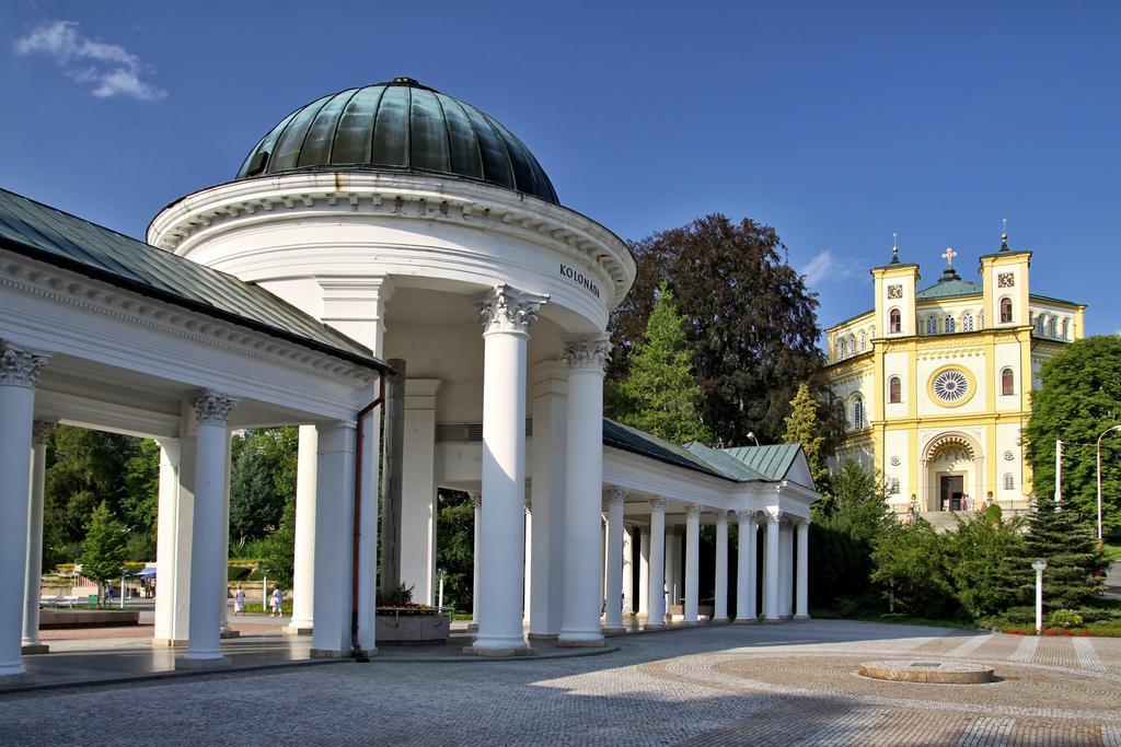 Esplanade Spa And Golf Resort Marianske Lazne Bagian luar foto