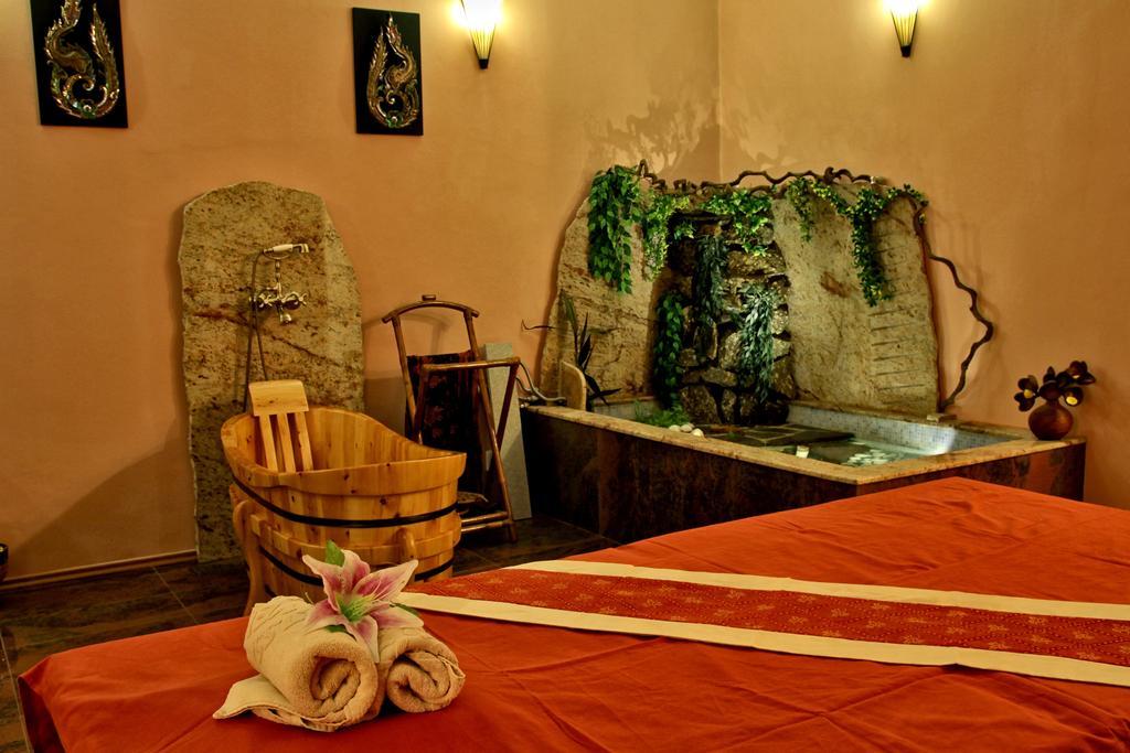 Esplanade Spa And Golf Resort Marianske Lazne Bagian luar foto